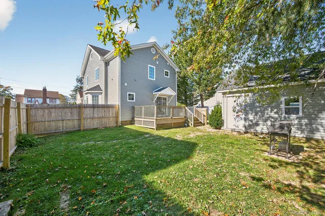 $5,500 | 47 South 6th Street, Locust Valley, NY 11560