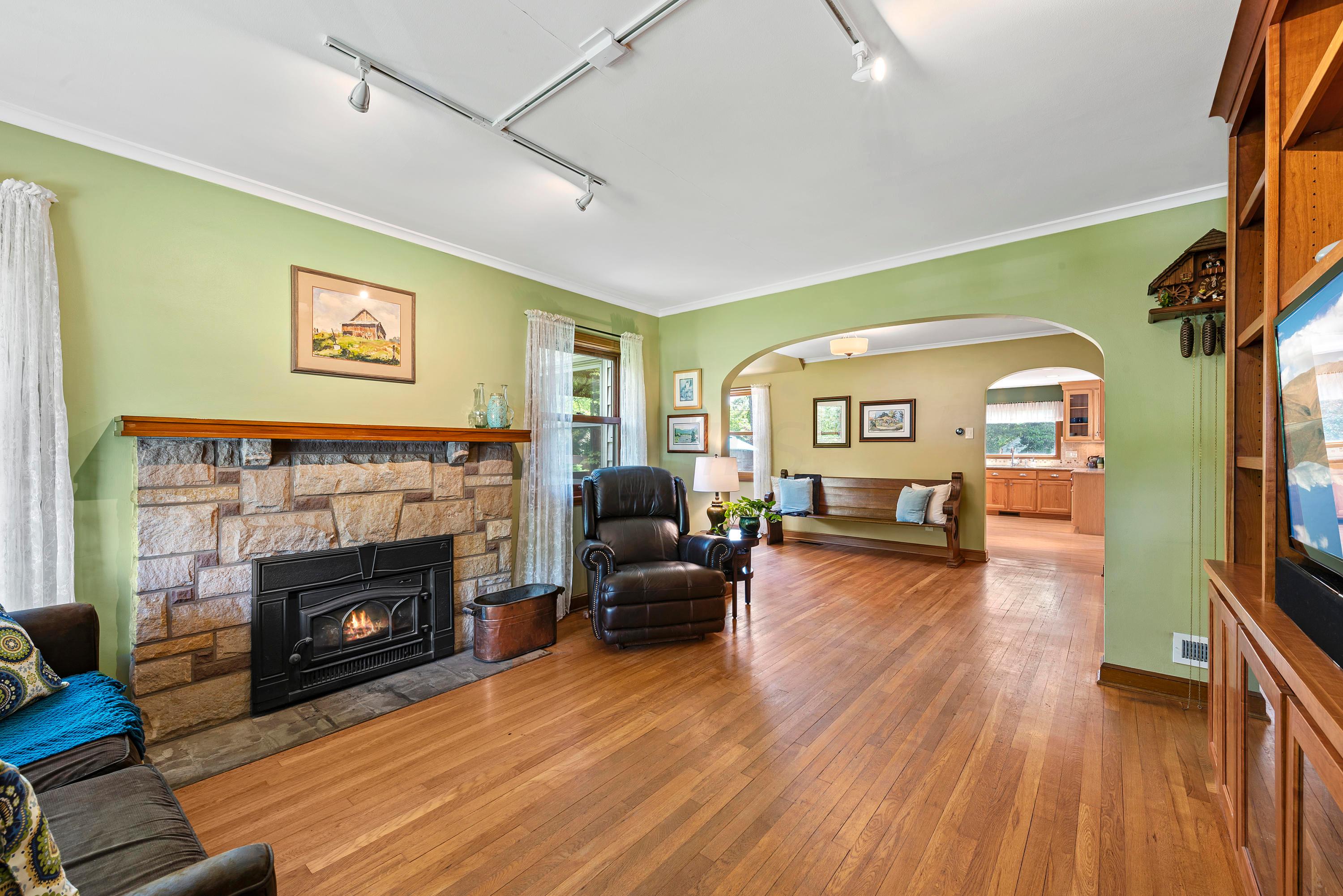 127 Nottingham Road Columbus, OH 43214 - Photo 3 of 33 Gallery Image 3