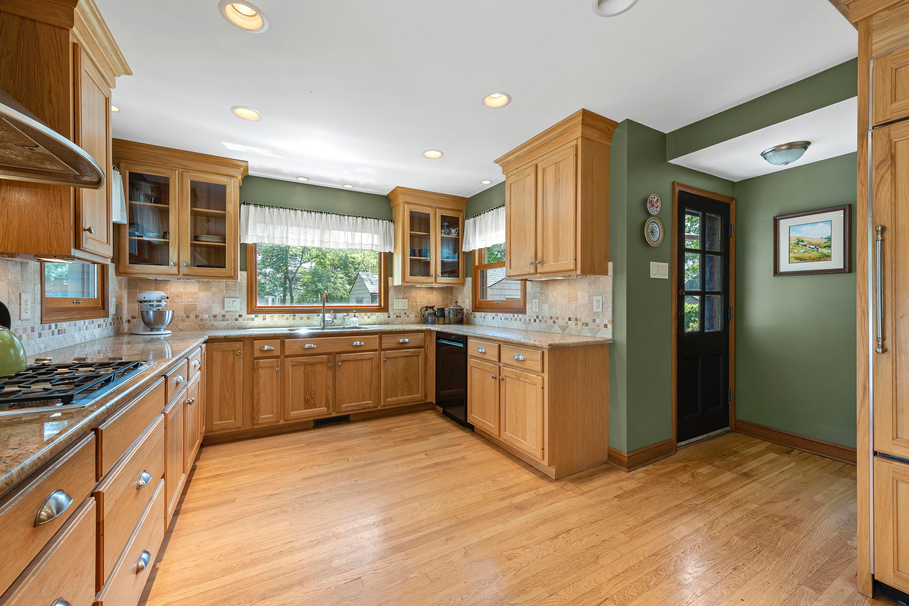 127 Nottingham Road Columbus, OH 43214 - Photo 10 of 33 Gallery Image 10