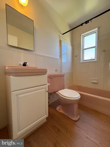 $3,200 | 41 South Early Street, Alexandria, VA 22304