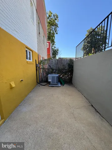 $3,200 | 41 South Early Street, Alexandria, VA 22304