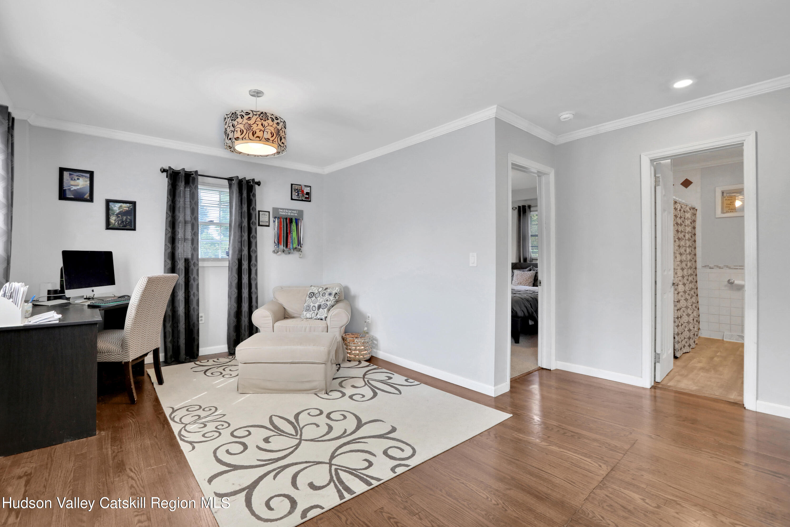 187 Russell Road Hurley, NY 12443 - Photo 13 of 33 a living room with furniture