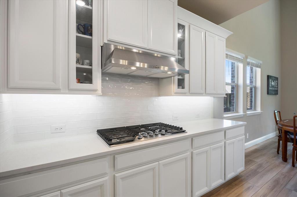 7504 Larson Lane Rowlett, TX 75089 - Photo 11 of 38