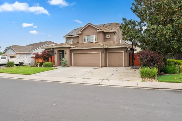 $664,999 | 5310 Homewood Way, Riverbank, CA 95367
