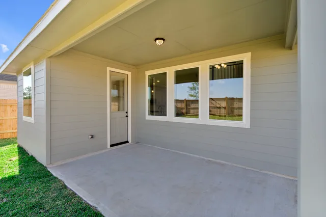 $449,990 | 32414 Poplar Grove Lane, Conroe, TX 77385