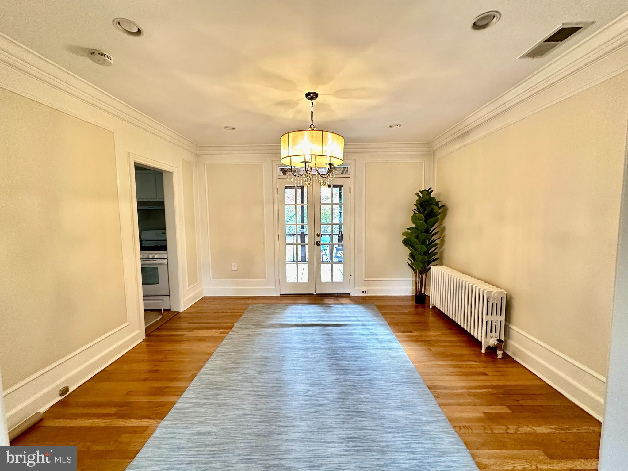 4406 Ridge Street Chevy Chase, MD 20815 - Photo 8 of 25