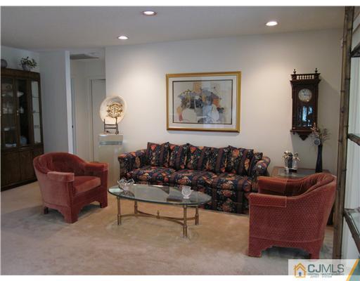 622 A Deal Road Monroe Township, NJ 08831 - Photo 3 of 9 Gallery Image 3