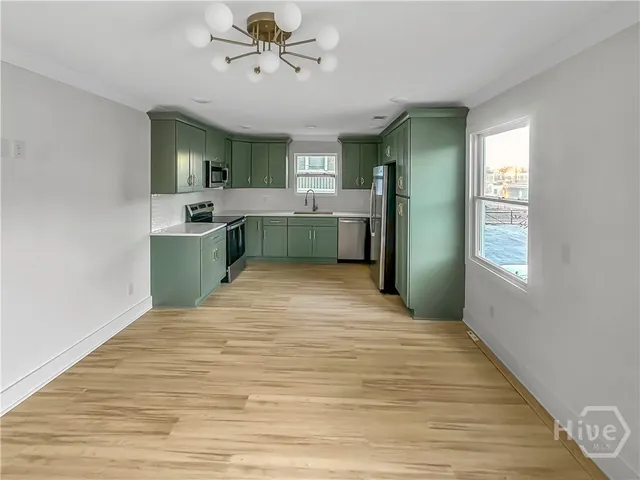 $2,300 | 316 West 40th Street, Unit C, Savannah, GA 31401