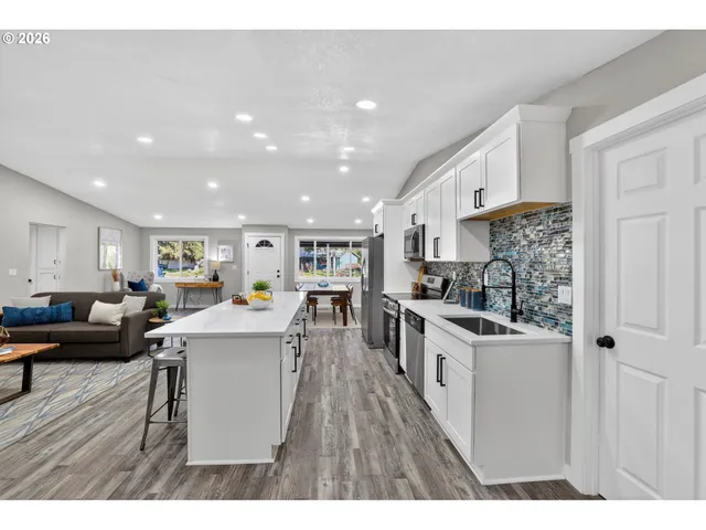 $595,500 | 6775 Southwest Whisper Court, Beaverton, OR 97008