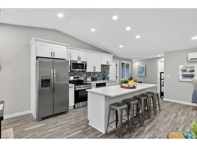 $595,500 | 6775 Southwest Whisper Court, Beaverton, OR 97008