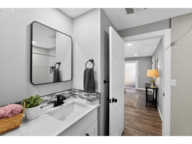 $595,500 | 6775 Southwest Whisper Court, Beaverton, OR 97008