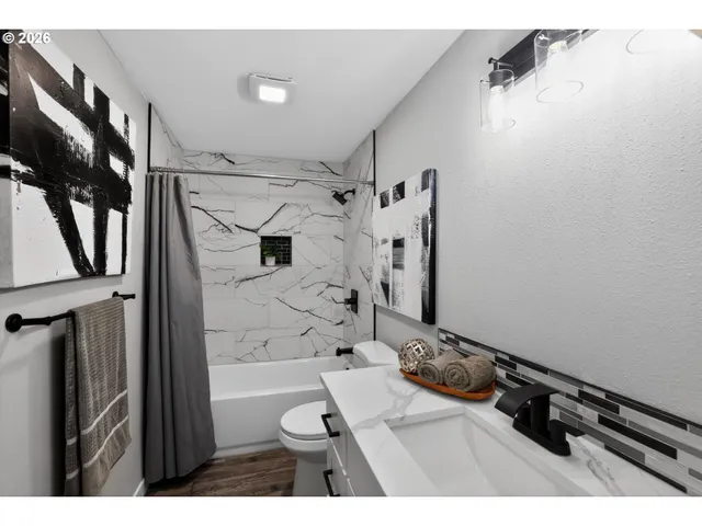 $595,500 | 6775 Southwest Whisper Court, Beaverton, OR 97008