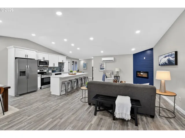 $595,500 | 6775 Southwest Whisper Court, Beaverton, OR 97008