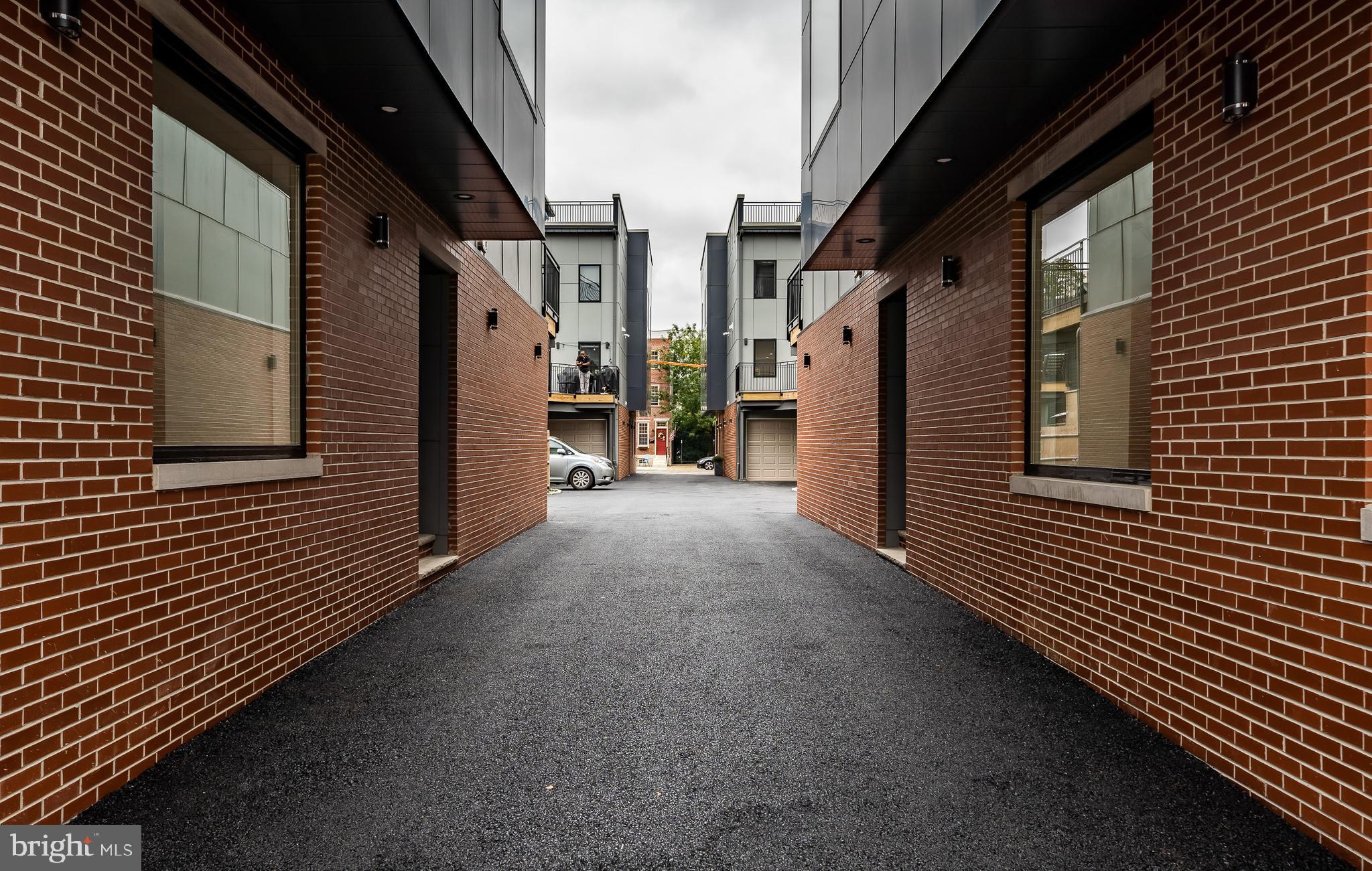 237 Tasker Street Philadelphia, PA 19147 - Photo 2 of 49