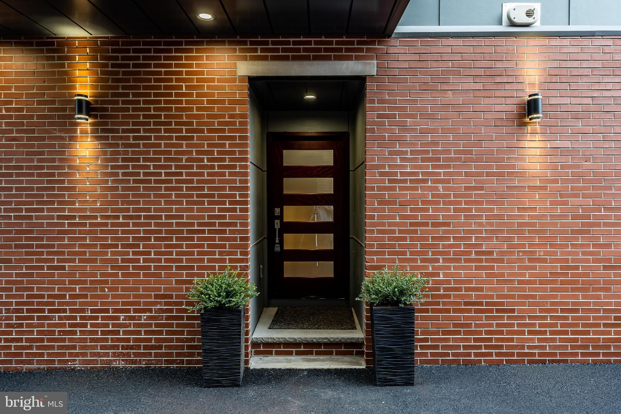 237 Tasker Street Philadelphia, PA 19147 - Photo 3 of 49