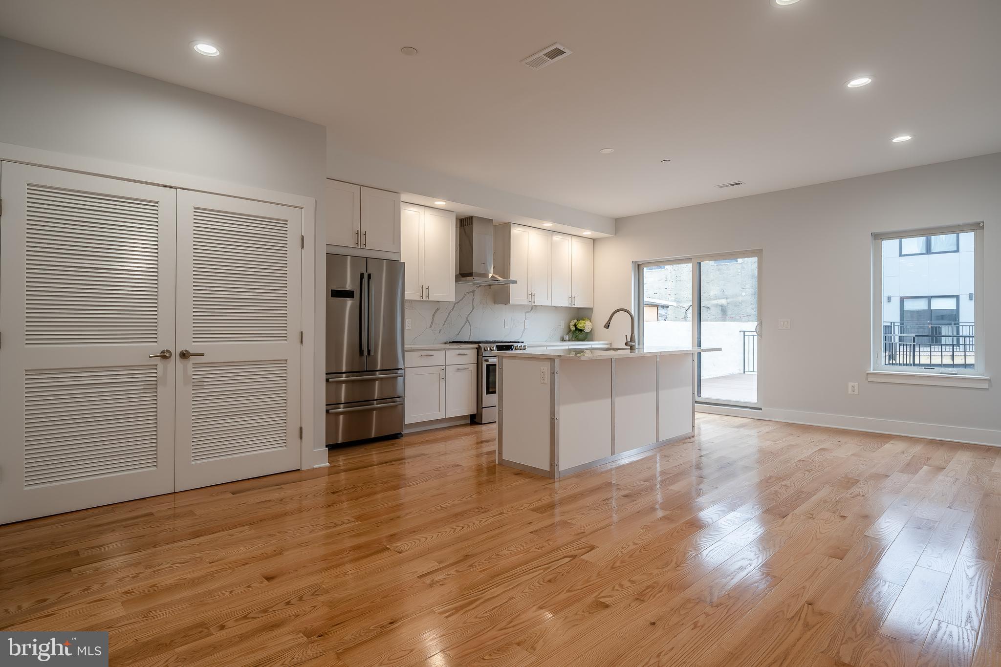 237 Tasker Street Philadelphia, PA 19147 - Photo 10 of 49