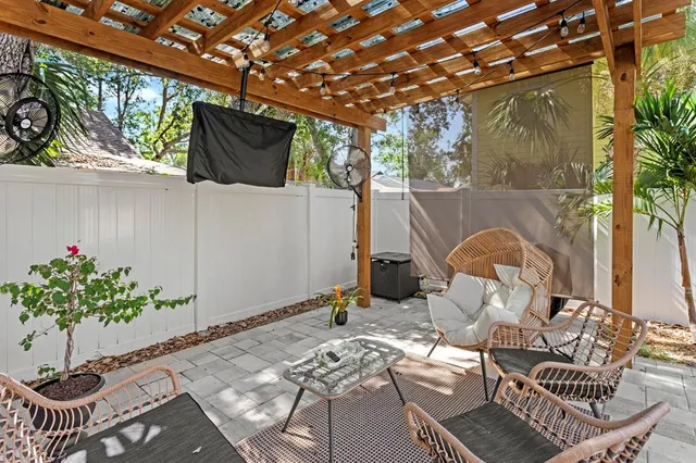 $495,000 | 657 26th Avenue South, St. Petersburg, FL 33705