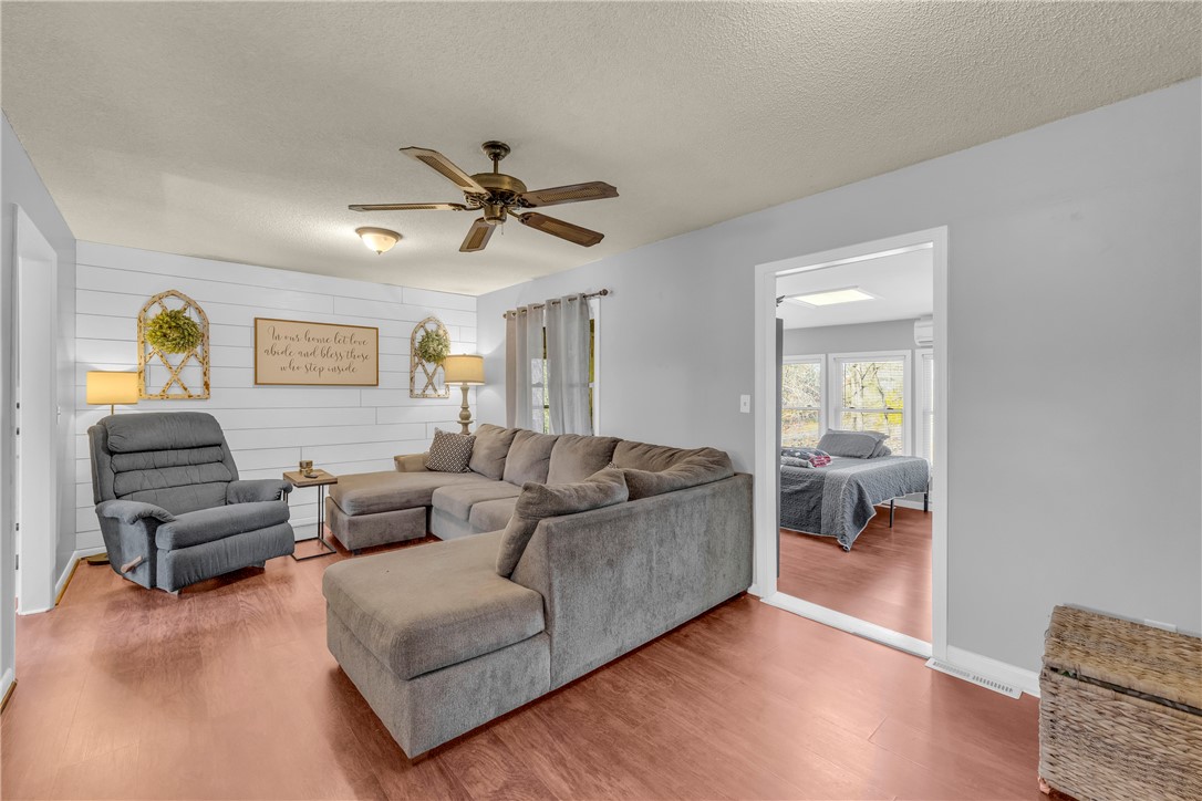 313 West Sunsetstrip Drive Seneca, SC 29672 - Photo 18 of 49