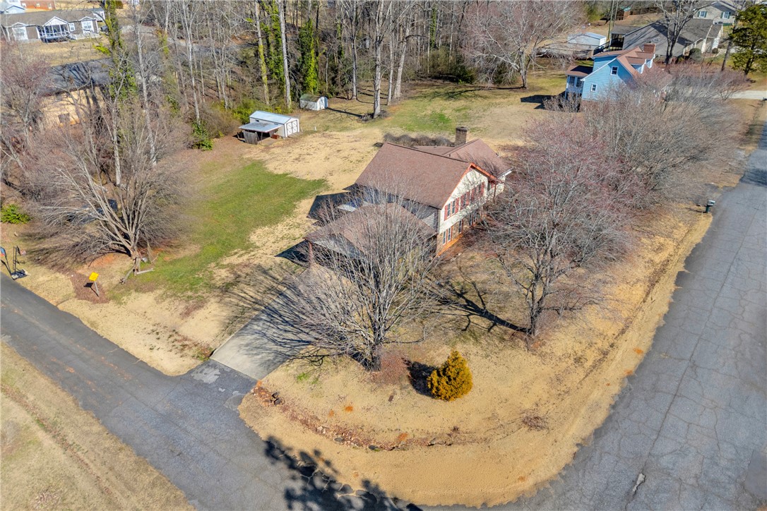 313 West Sunsetstrip Drive Seneca, SC 29672 - Photo 5 of 49