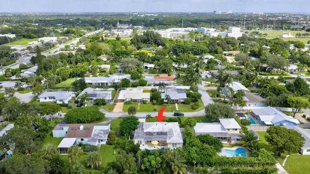 $1,565,000 | 222 South Seacrest Circle, Delray Beach, FL 33444