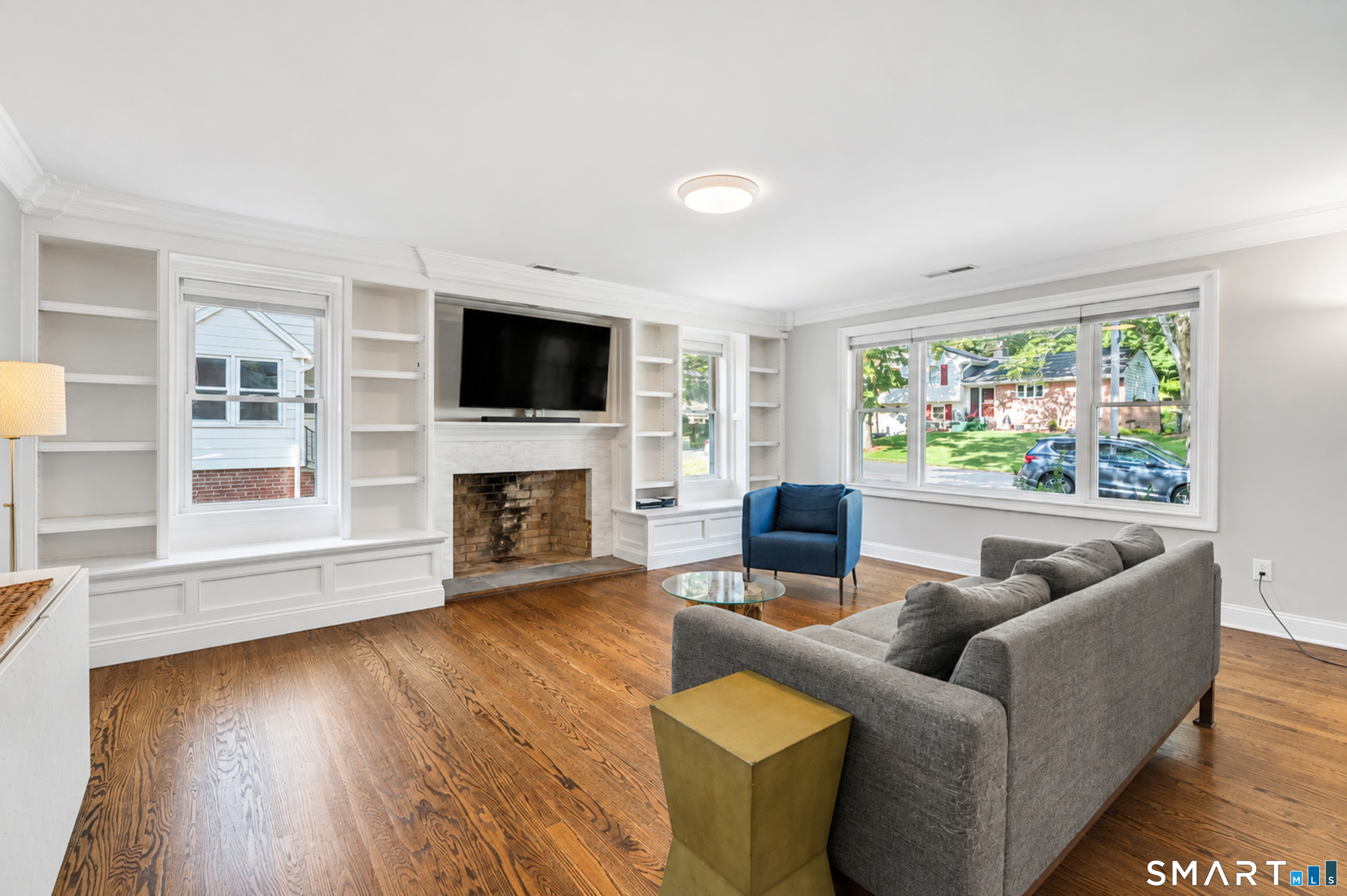 25 Seneca Road New Haven, CT 06515 - Photo 3 of 18 Gallery Image 3