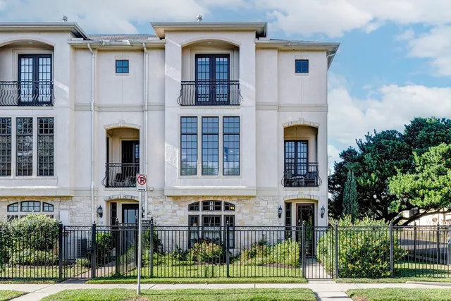 $699,000 | 1222 Rosedale Street, Houston, TX 77004
