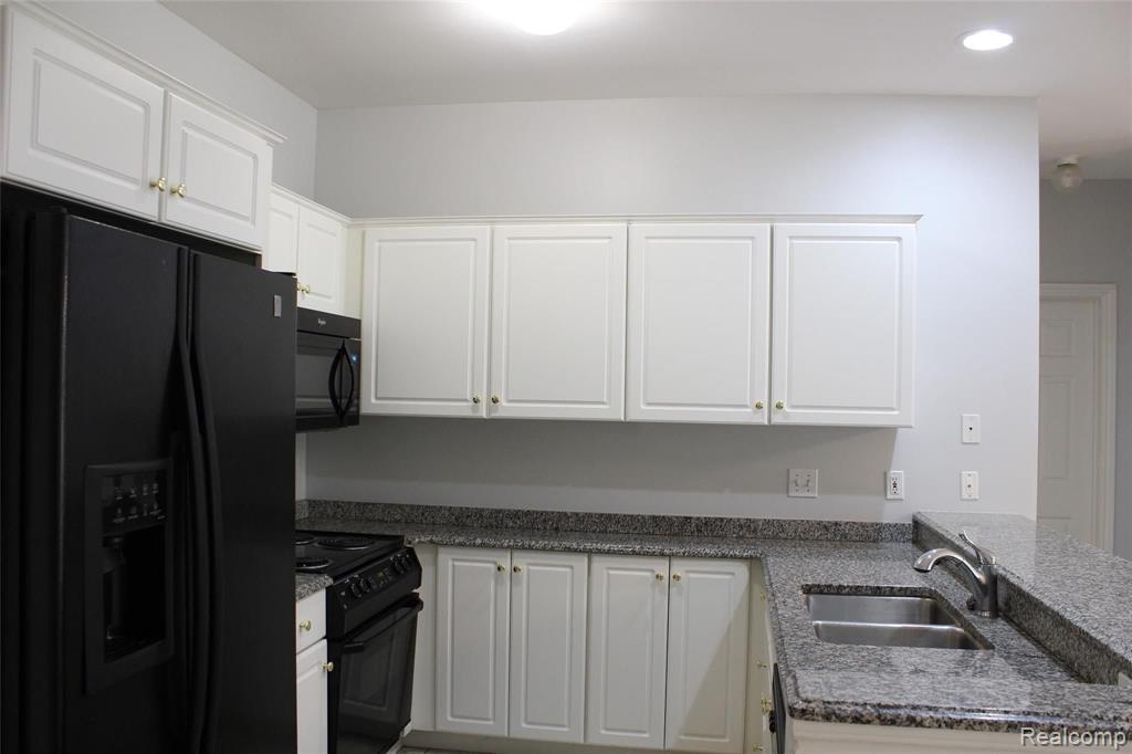 45681 North Stonewood Road, Unit 59 Canton, MI 48187 - Photo 17 of 63
