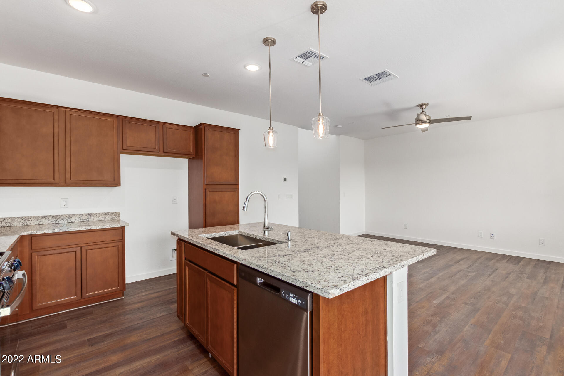 4566 South Riata Street, Unit 102 Gilbert, AZ 85297 - Photo 11 of 25 18 - Riata