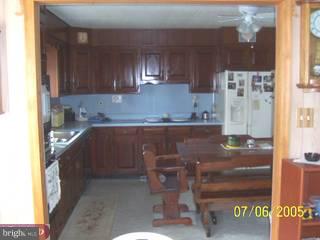 24 Granite Road Levittown, PA 19057 - Photo 2 of 4