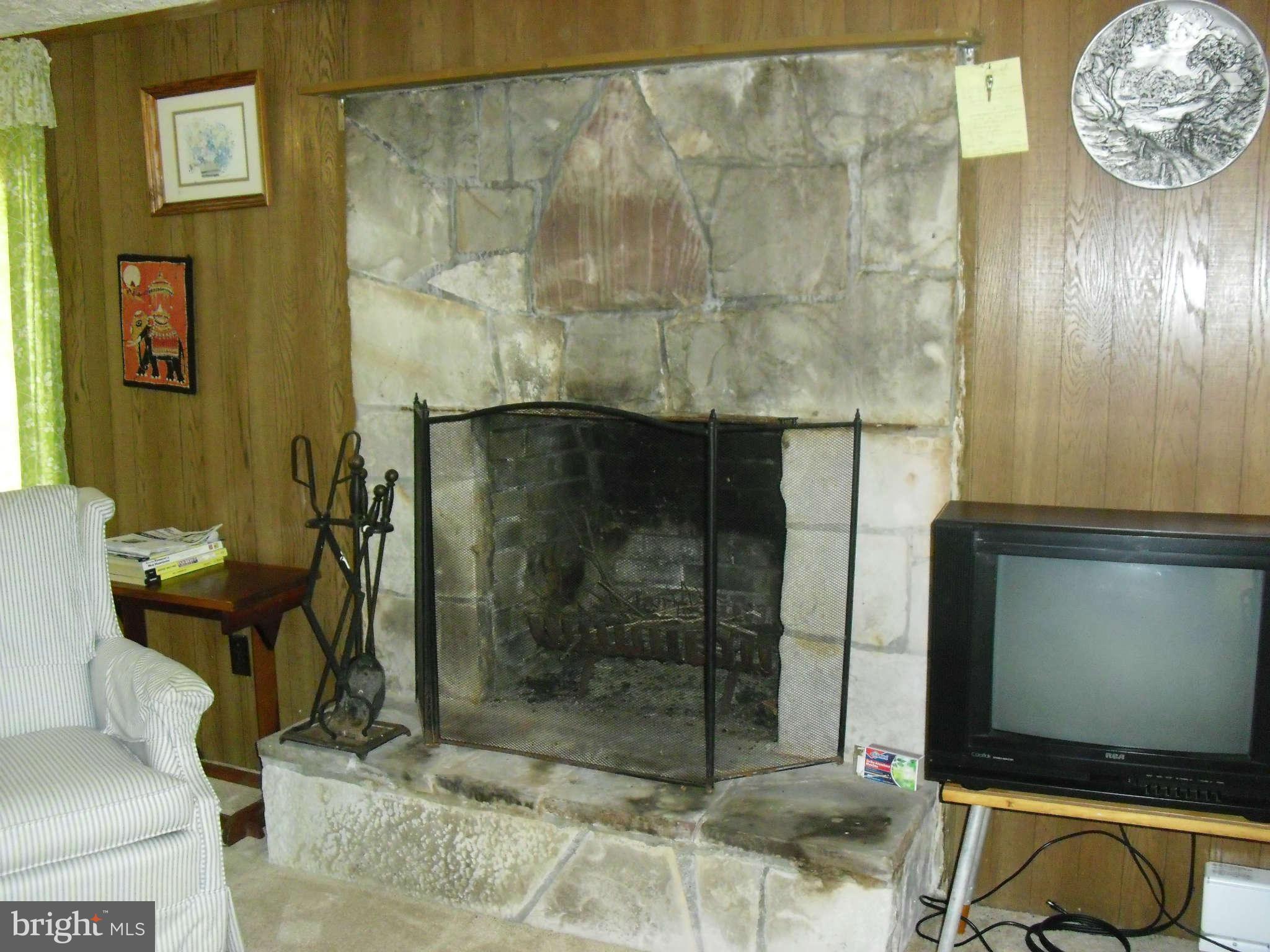 0 Valley Road Berkeley Springs, WV 25411 - Photo 19 of 30 Living Room
