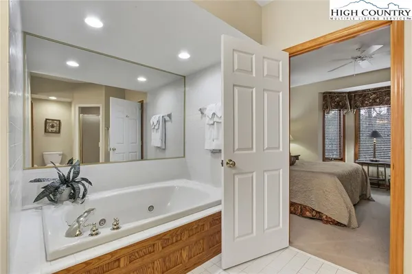 $795,000 | 491 Waterside Drive, Unit 2, Blowing Rock, NC 28605