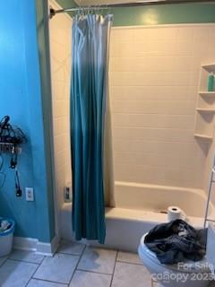 3630 Mt Holly Road Edgemoor, SC 29712 - Photo 25 of 25 a bathroom with a tub and shower