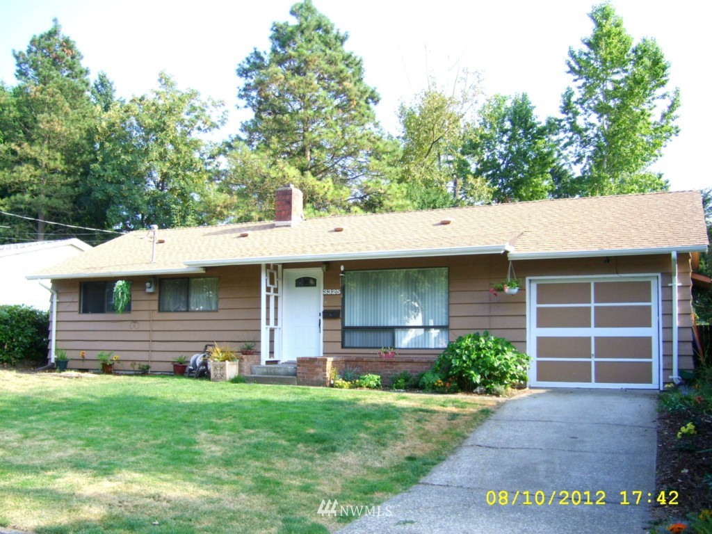 3325 Northeast 9th Street Renton, WA 98056 - Photo 1 of 6
