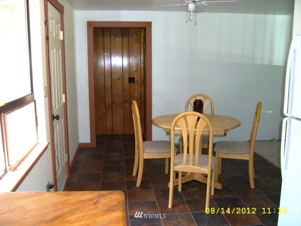 3325 Northeast 9th Street Renton, WA 98056 - Photo 5 of 6