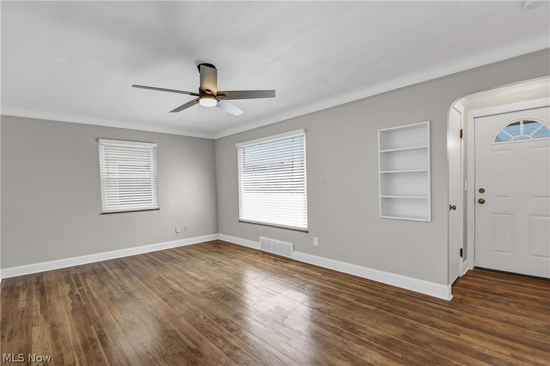 6214 Snow Road Parma, OH 44129 - Photo 12 of 46