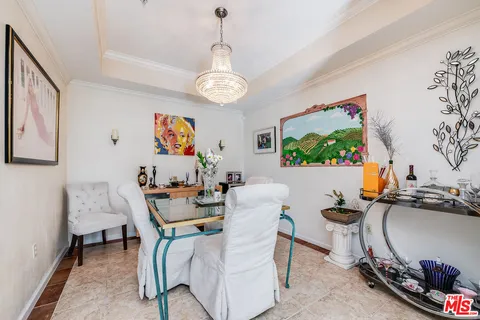 $799,000 | 12407 Moorpark Street, Unit 106, Studio City, CA 91604