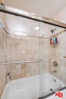 $799,000 | 12407 Moorpark Street, Unit 106, Studio City, CA 91604