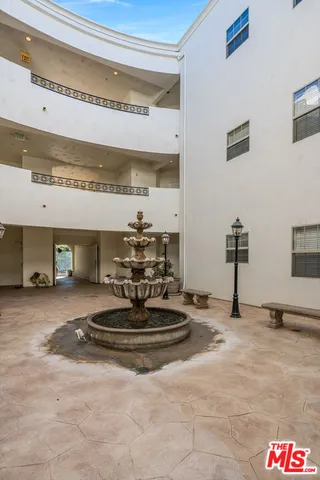 $775,000 | 12407 Moorpark Street, Unit 106, Studio City, CA 91604
