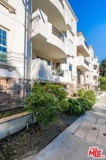 $799,000 | 12407 Moorpark Street, Unit 106, Studio City, CA 91604