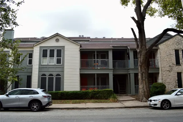 $2,900 | 2529 Rio Grande Street, Unit 49, Austin, TX 78705