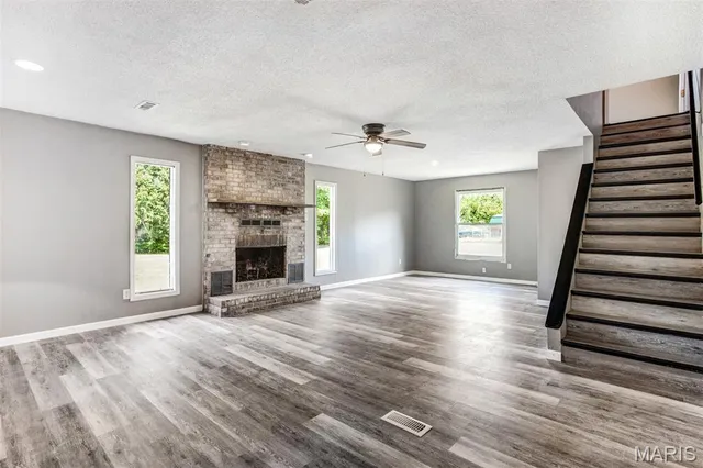 $319,900 | 6 Walnut Park Drive, Cedar Hill, MO 63016