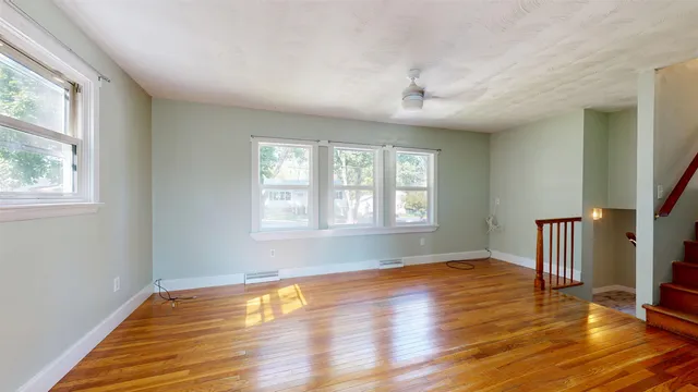 $374,500 | 8 Hillside Acrs, Vergennes, VT 05491