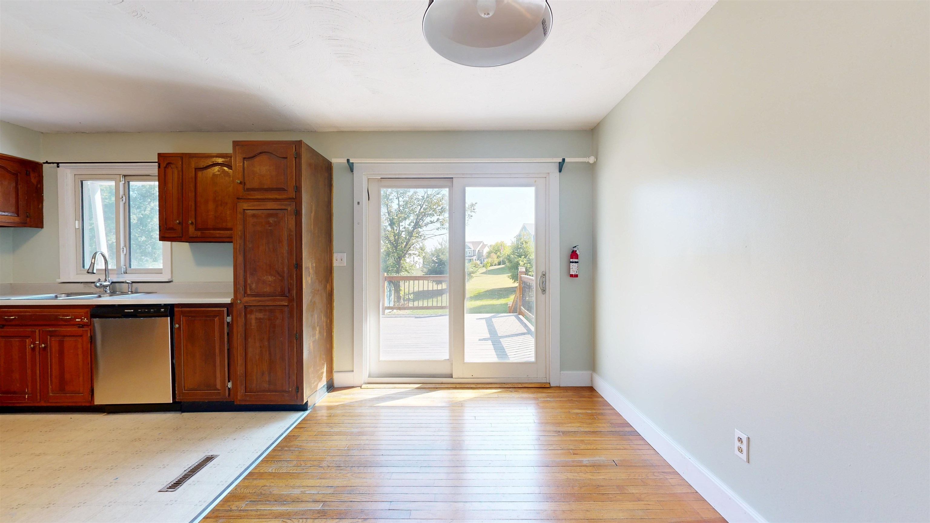 8 Hillside Acrs Vergennes, VT 05491 - Photo 5 of 15