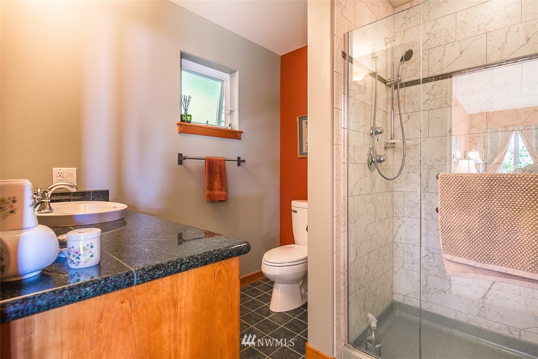 1500 Chuckanut Crest Drive Bellingham, WA 98229 - Photo 13 of 25