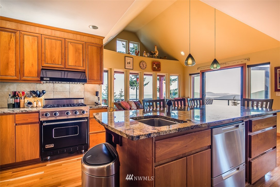 1500 Chuckanut Crest Drive Bellingham, WA 98229 - Photo 10 of 25