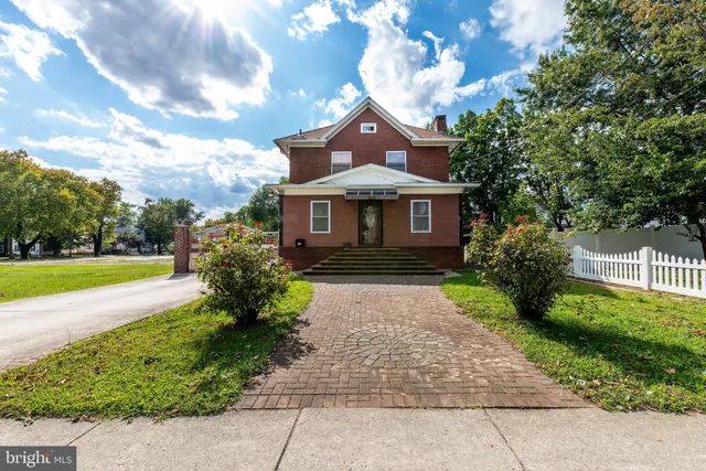 $465,000 | 306 South East Avenue, Vineland, NJ 08360