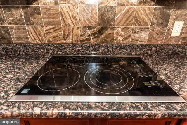 $465,000 | 306 South East Avenue, Vineland, NJ 08360