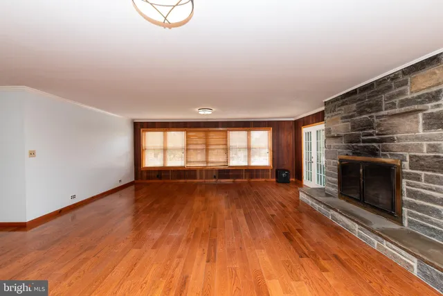 $465,000 | 306 South East Avenue, Vineland, NJ 08360