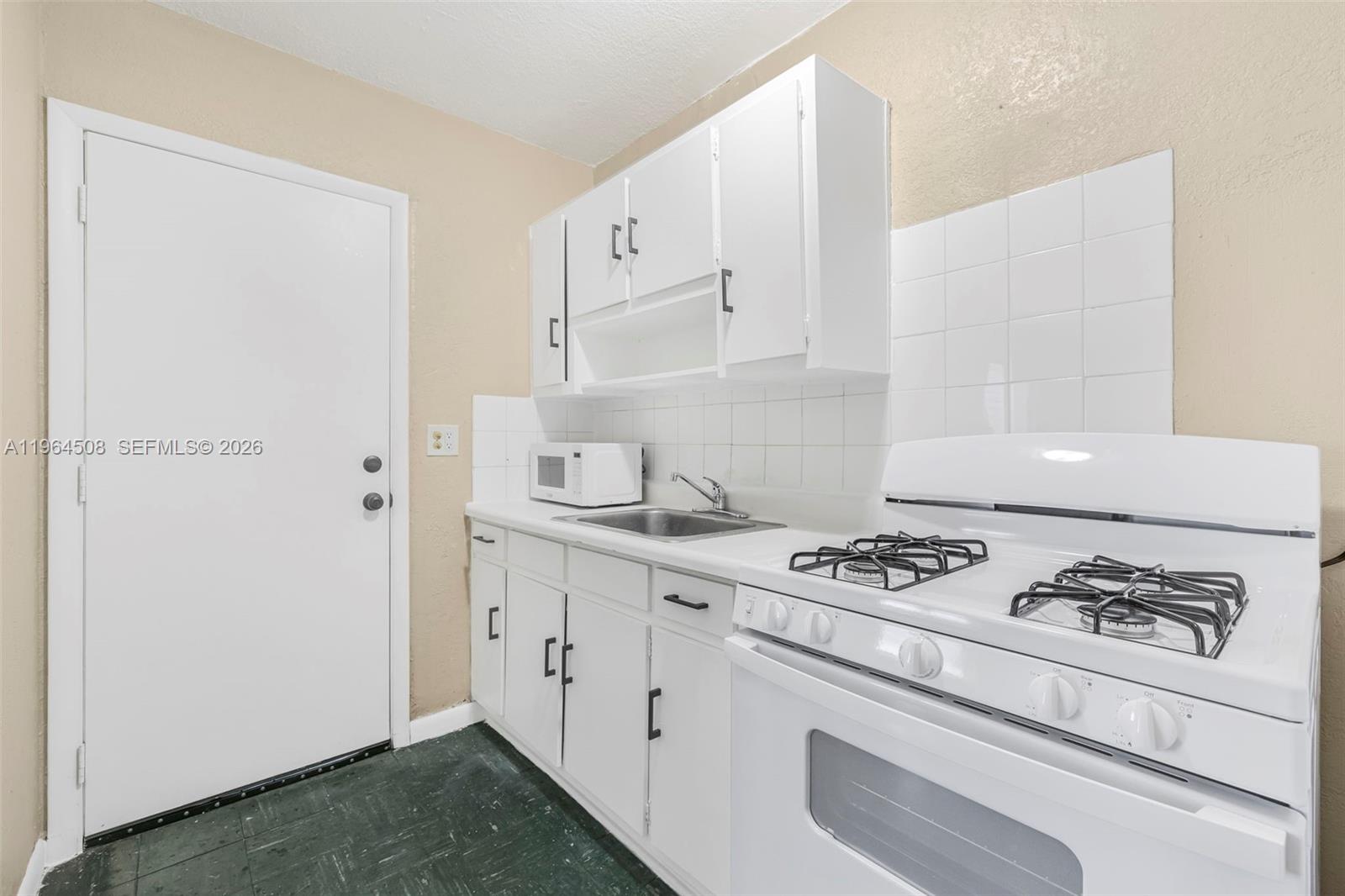 126 Southwest 18th Avenue, Unit 11 Miami, FL 33135 - Photo 2 of 14