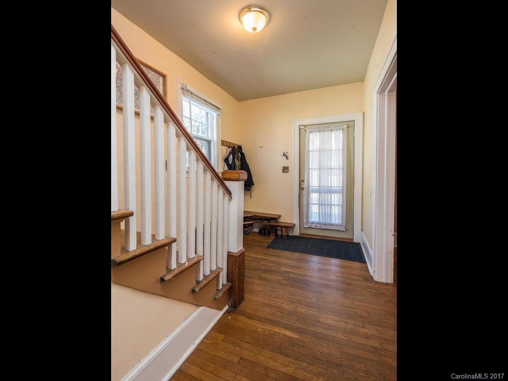 47 Ridgelawn Road Asheville, NC 28806 - Photo 3 of 20 Gallery Image 3